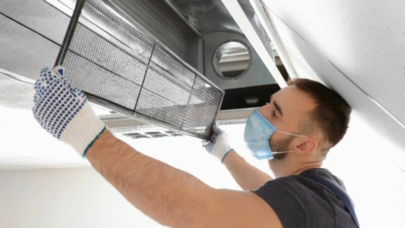 cleaning air duct