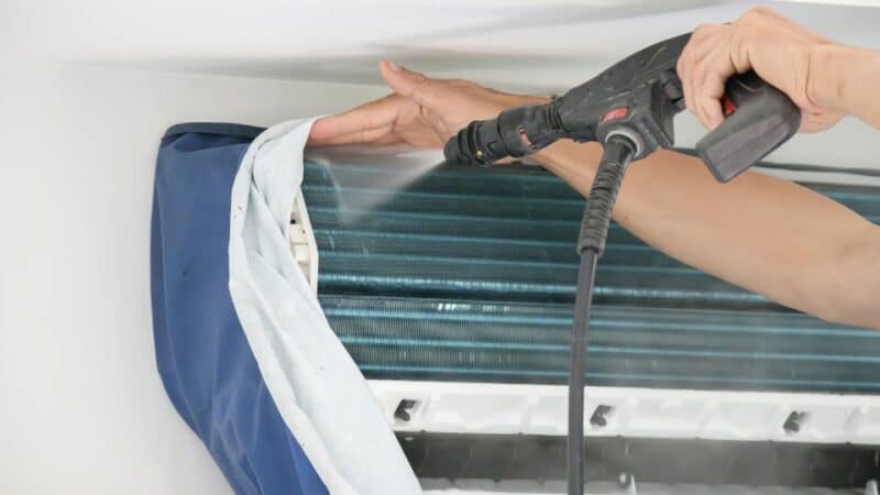 cleaning air duct