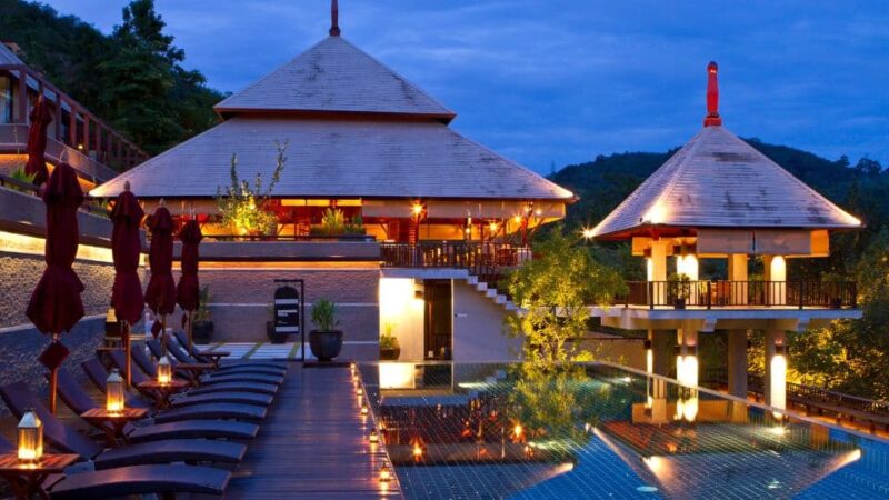 Luxury Resorts