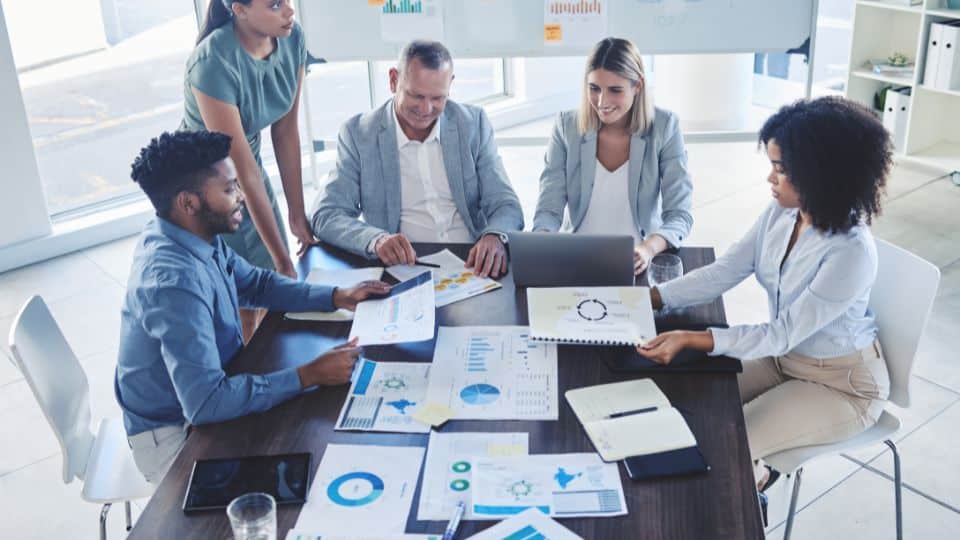 How to manage employees with Hi Bob